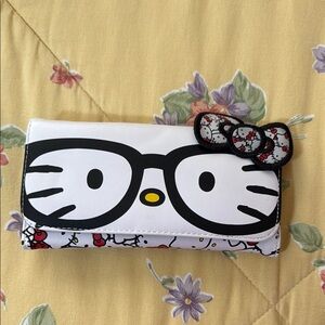 Hello Kitty White and Black Wallet . Brand new without tag!
